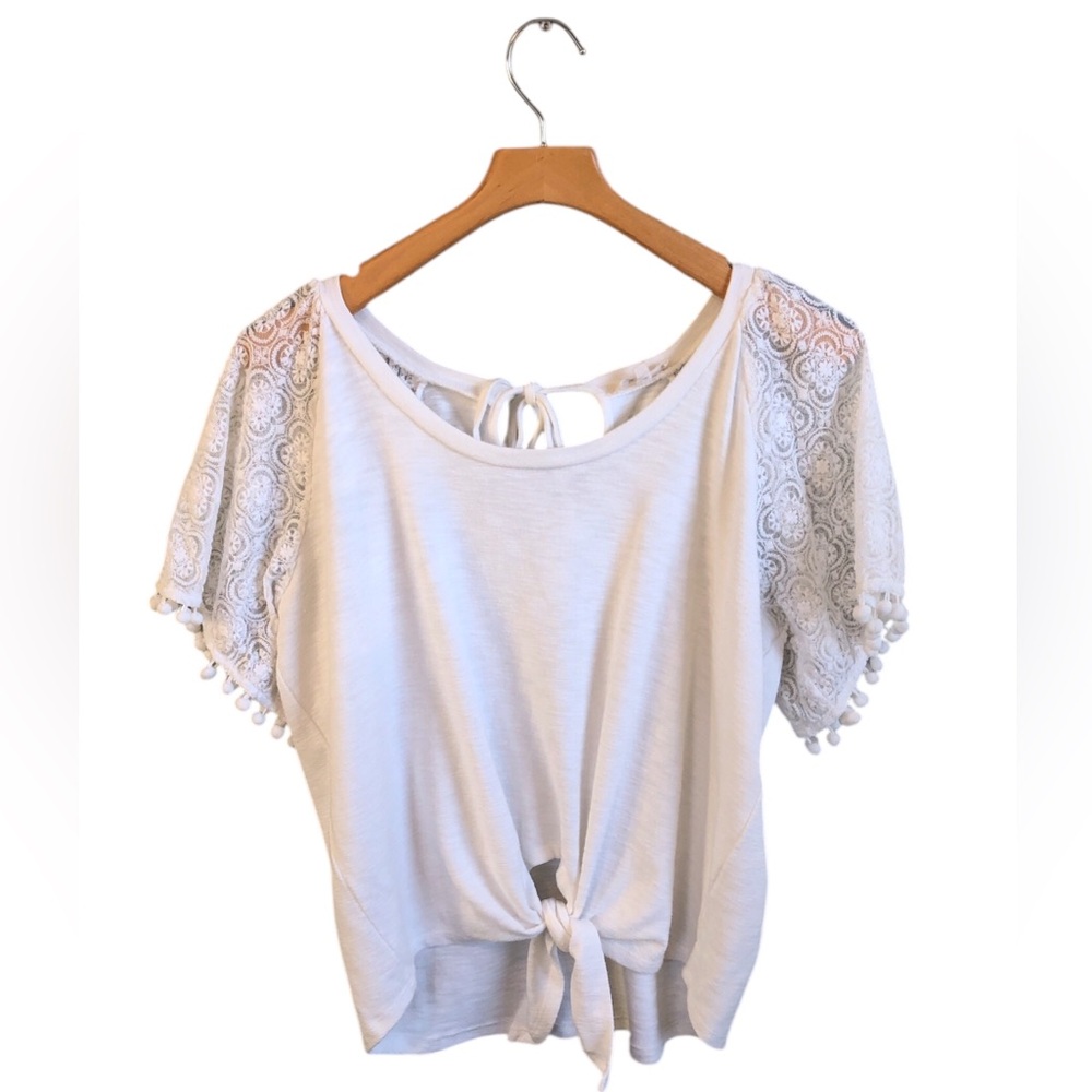 In Loom White Bohemian Short Sleeve Lace Pom Pom Knot Tie Shirt Medium